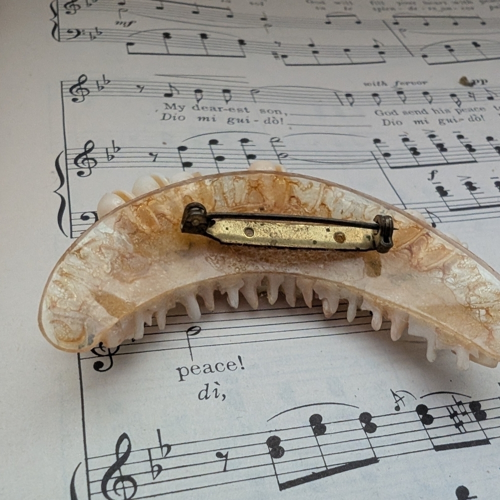 Floral Celluloid Shell Brooch - Picture 6 of 9